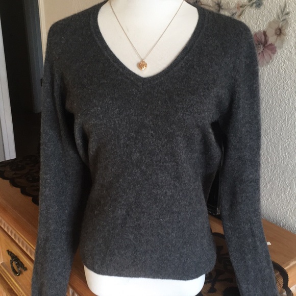 Cashmere sweater - Picture 1 of 4